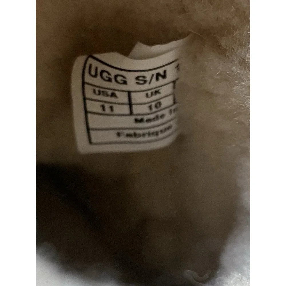 UGG CLASSIC KIDS SHORT BOOT Little Kids Size 11 Purple Suede Rainbow Piping